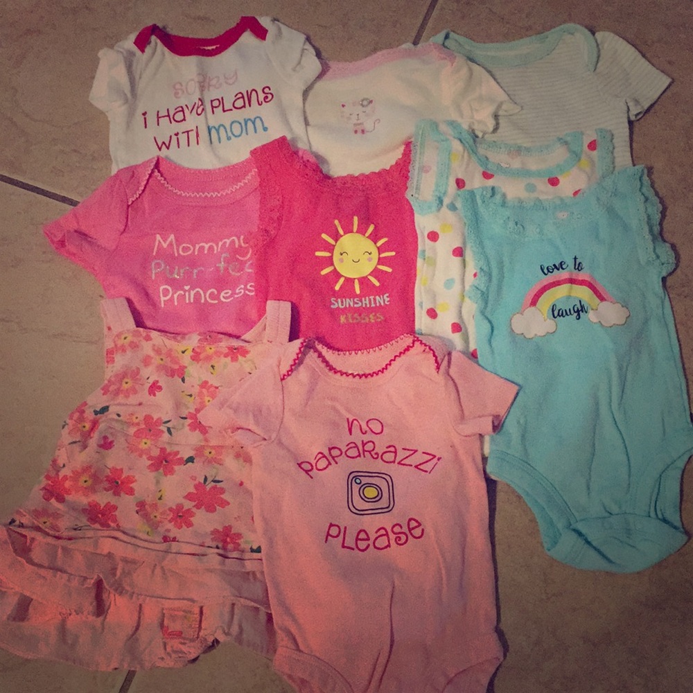 Lot of 9 Koalababy short sleeved onesies, 0-3M